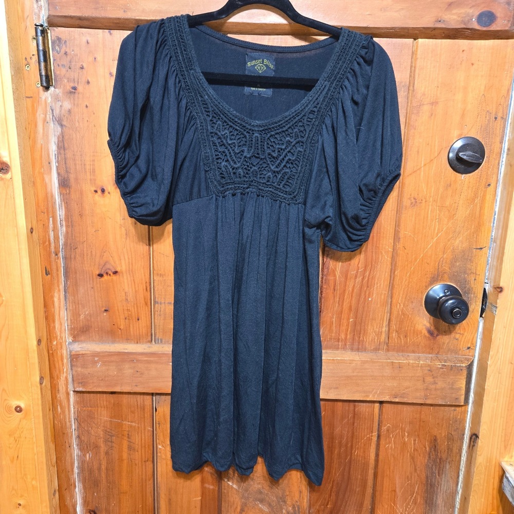 Sunset Bliss NYC Black Crochet Lace Bib Empire Waist Puff Sleeve Tunic Top XL
